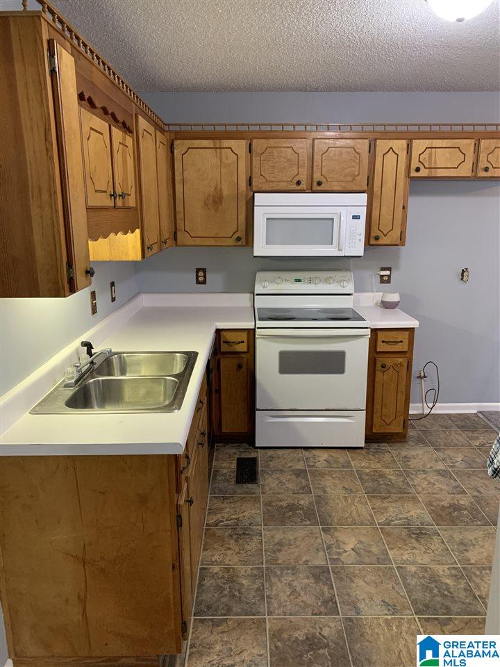 10853 Choccolocco Road Anniston, AL 36207 - Photo 17 of 39