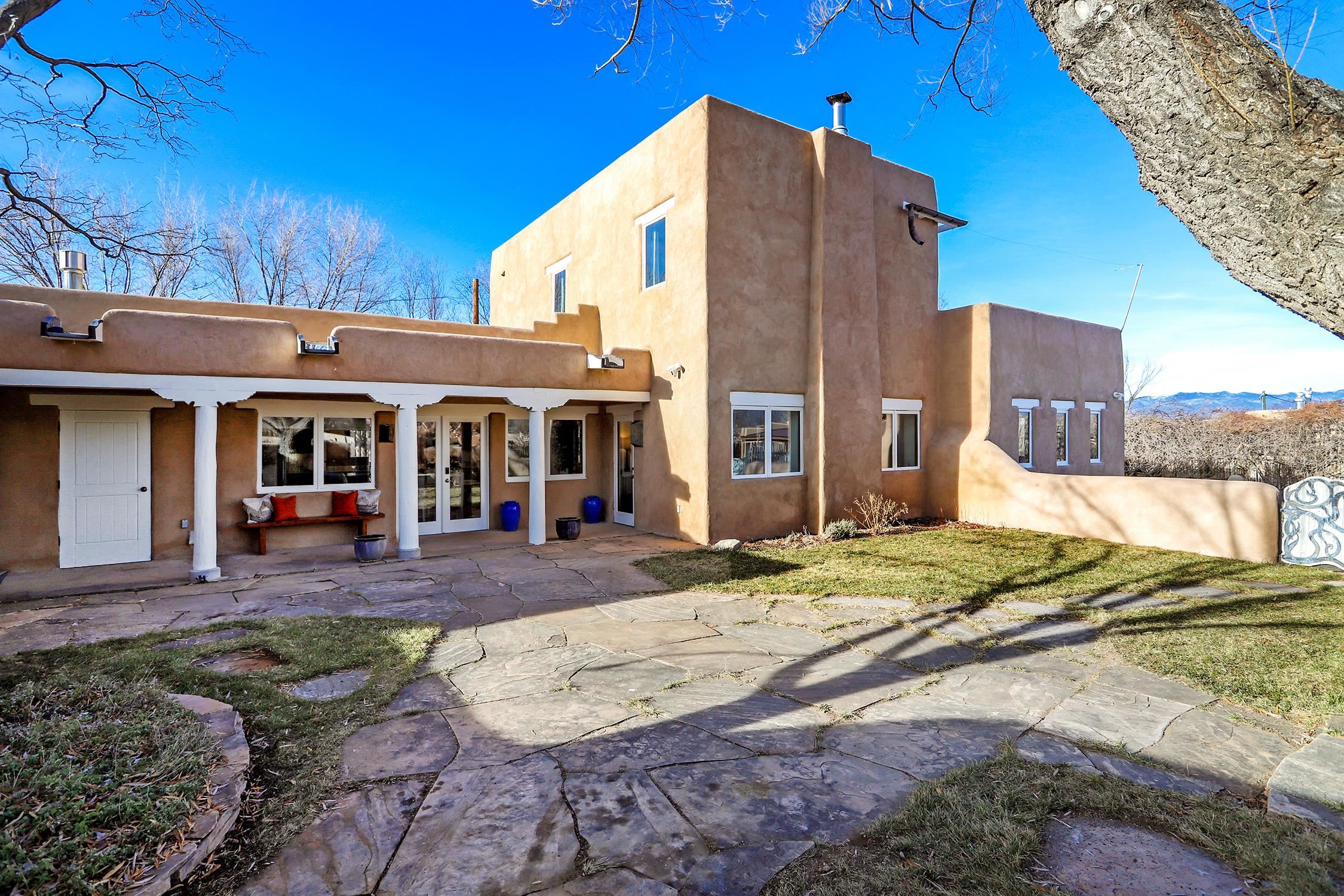 9 Hilltop Road Ranchos de Taos, NM 87557 - Photo 23 of 40 Gallery Image 23