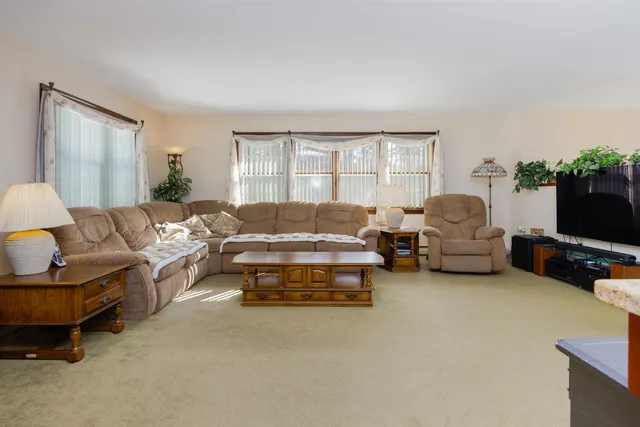 $649,000 | 709 Unity Springs Road, Newport, NH 03773