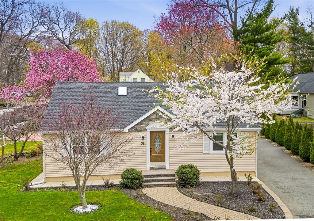 39 Brook Street Mansfield, MA 02048 - Photo 31 of 38