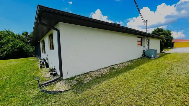 a front view of house with yard