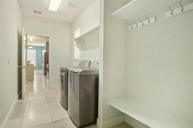 $430,000 | 331 Granger Circle, Argyle, TX 76226