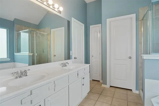 $430,000 | 331 Granger Circle, Argyle, TX 76226