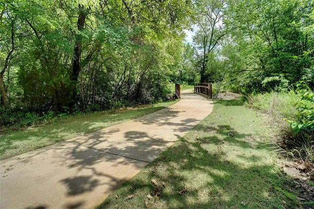 $430,000 | 331 Granger Circle, Argyle, TX 76226