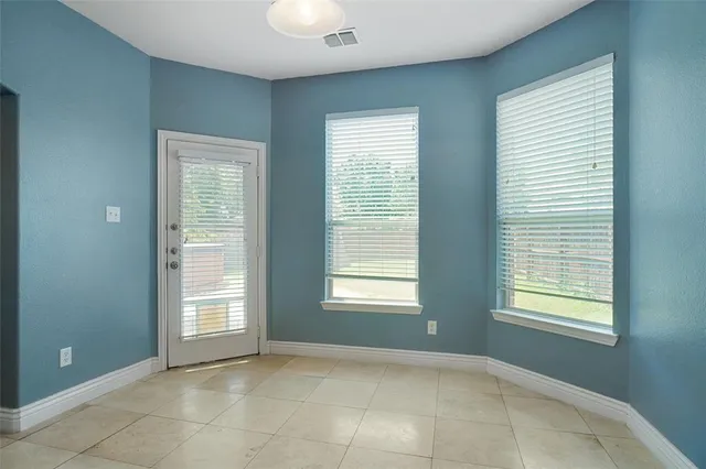 $430,000 | 331 Granger Circle, Argyle, TX 76226