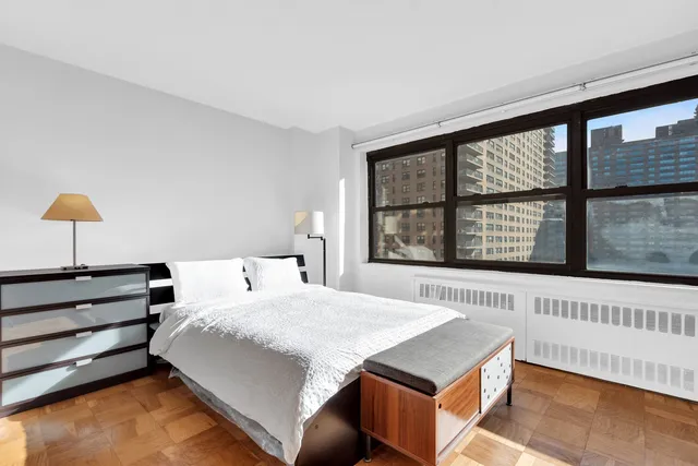 $555,000 | 185 West End Avenue, Unit 16K | Upper West Side