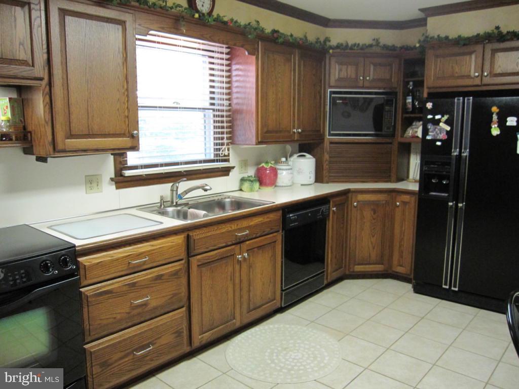 1933 Geraldson Drive Lancaster, PA 17601 - Photo 16 of 31