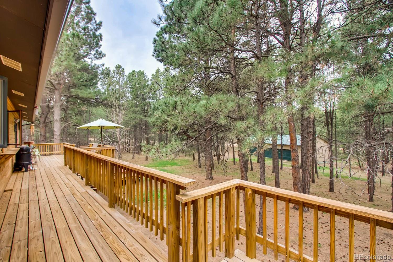 8060 Cyprus Road Colorado Springs, CO 80908 - Photo 24 of 28 a view of balcony with couch