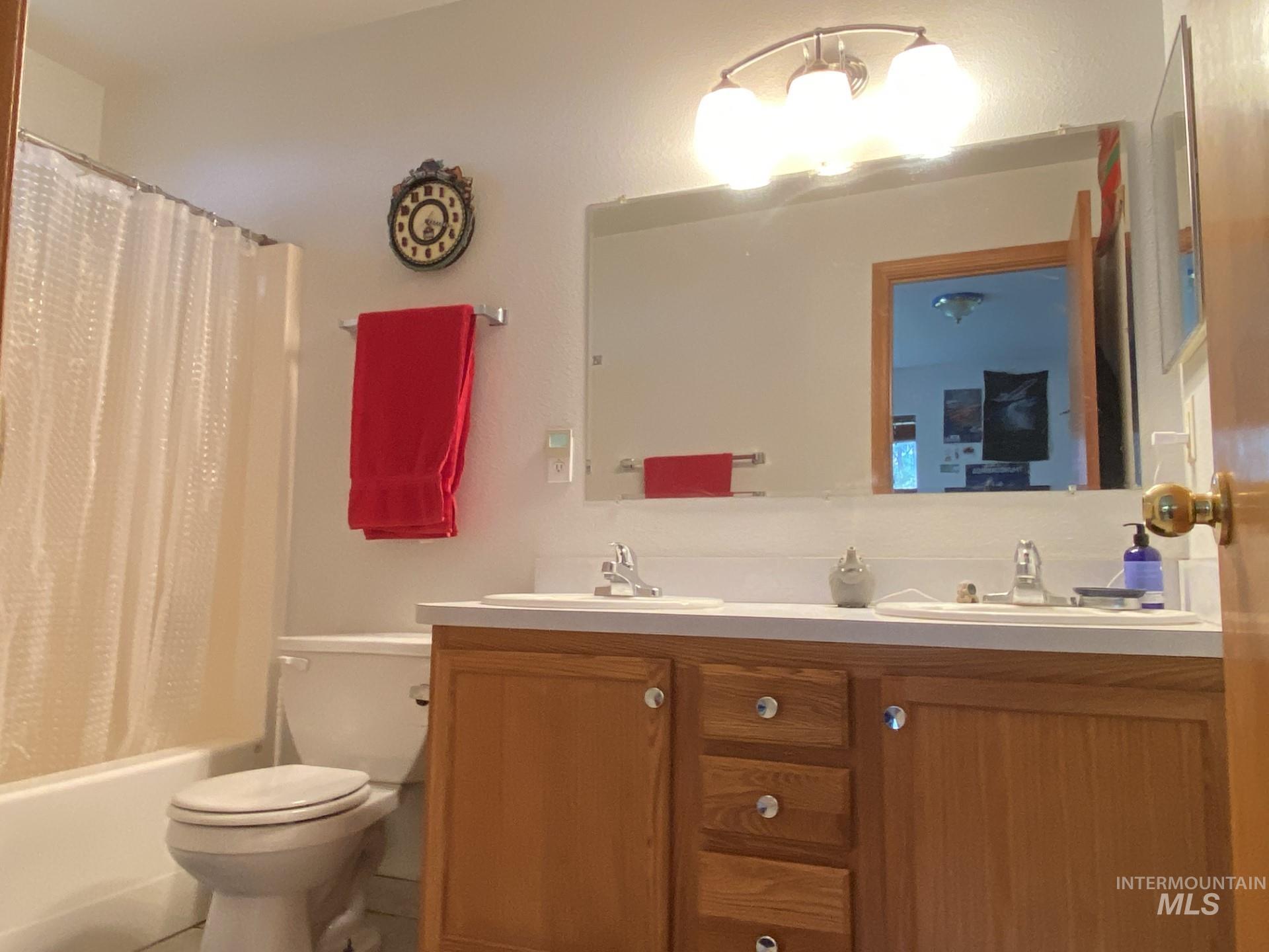 3301 Southwest Smith Road Mountain Home, ID 83647 - Photo 17 of 50