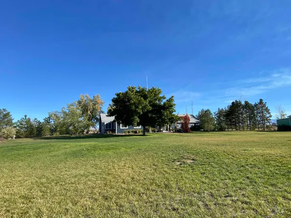 $659,999 | 3301 Southwest Smith Road, Mountain Home, ID 83647