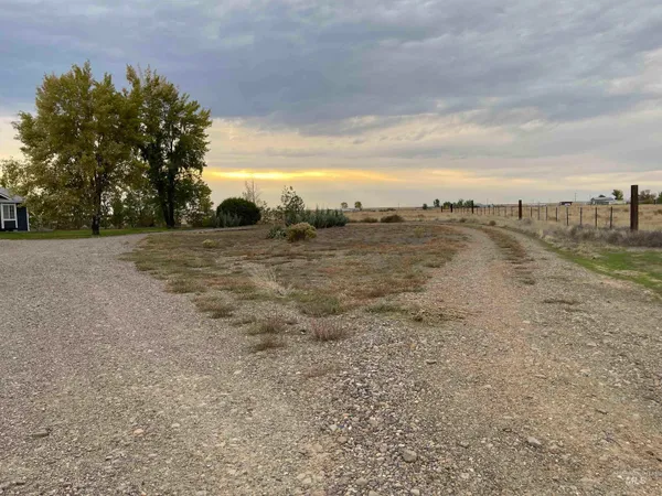 $659,999 | 3301 Southwest Smith Road, Mountain Home, ID 83647