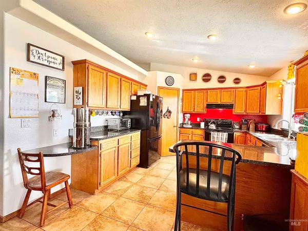 $659,999 | 3301 Southwest Smith Road, Mountain Home, ID 83647