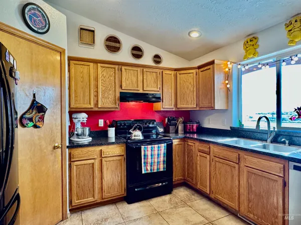 $659,999 | 3301 Southwest Smith Road, Mountain Home, ID 83647