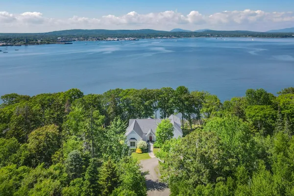 $1,545,000 | 20 Windswept Way, Owls Head, ME 04854