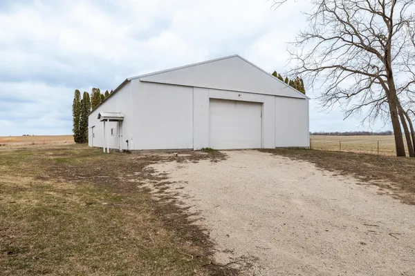 $614,900 | 15151 304th Street, Spring Valley, MN 55975