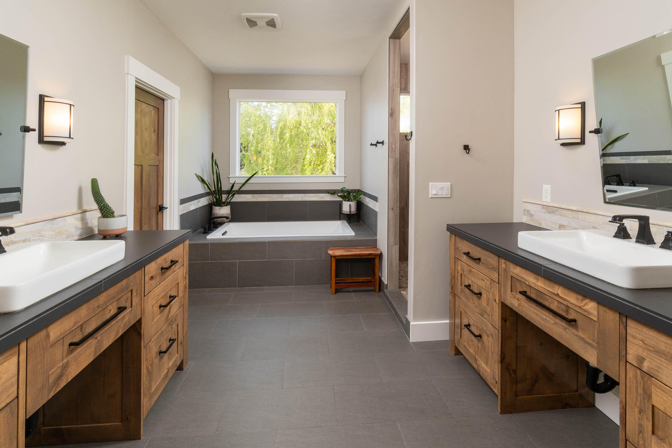 23160 Rickard Road Bend, OR 97702 - Photo 20 of 48 Open primary suite bath, large tub and shower