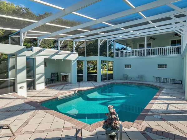 $10,000 | 725 Conn Way, Vero Beach, FL 32963