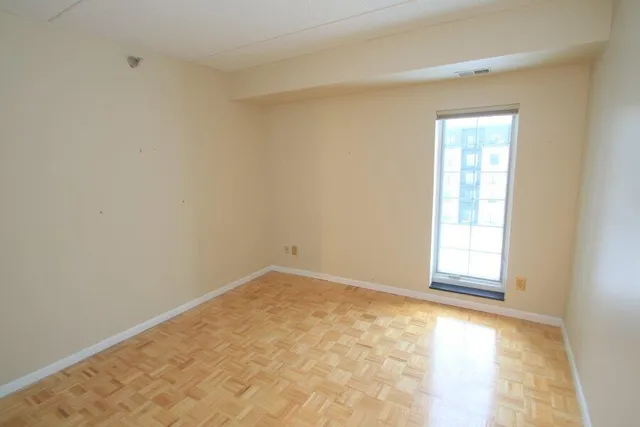 $339,900 | 333 Lake Avenue, Unit 502, Racine, WI 53403