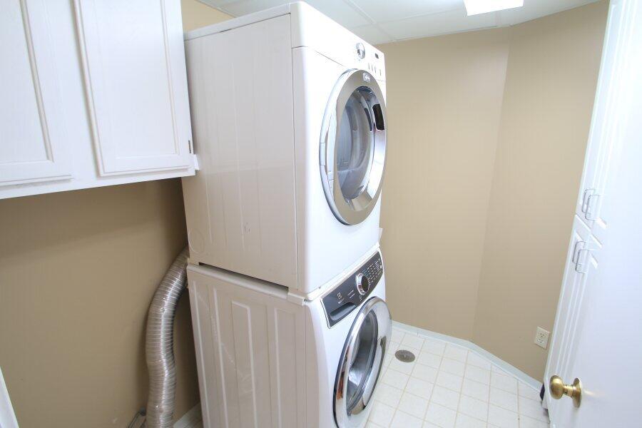 333 Lake Avenue, Unit 502 Racine, WI 53403 - Photo 19 of 29 Laundry