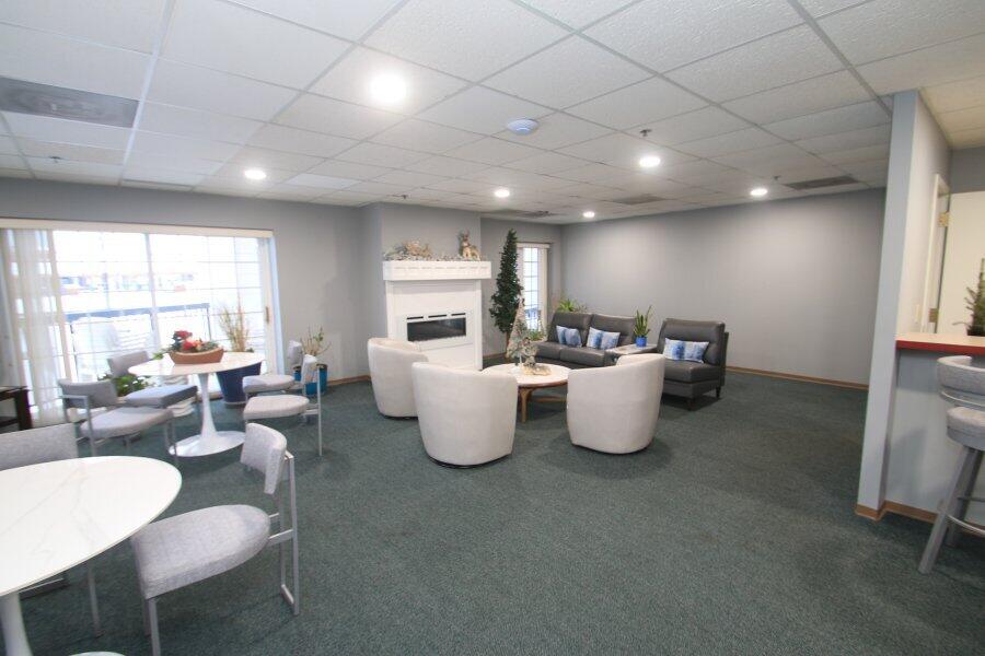 333 Lake Avenue, Unit 502 Racine, WI 53403 - Photo 22 of 29 Party Room