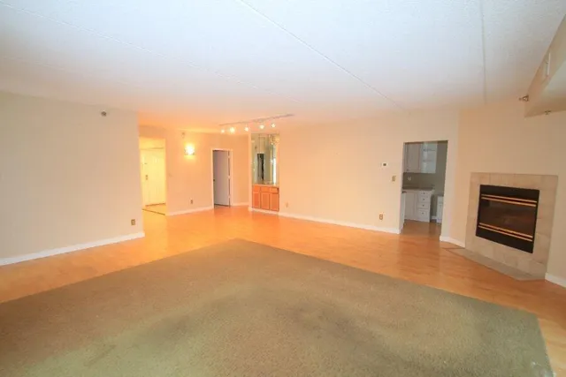 $339,900 | 333 Lake Avenue, Unit 502, Racine, WI 53403