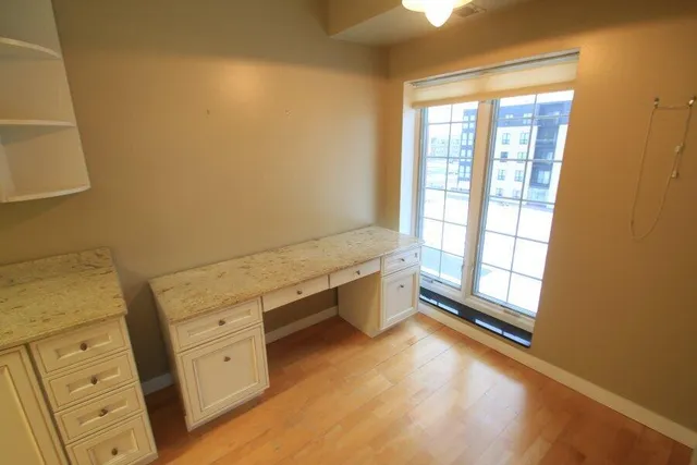 $339,900 | 333 Lake Avenue, Unit 502, Racine, WI 53403