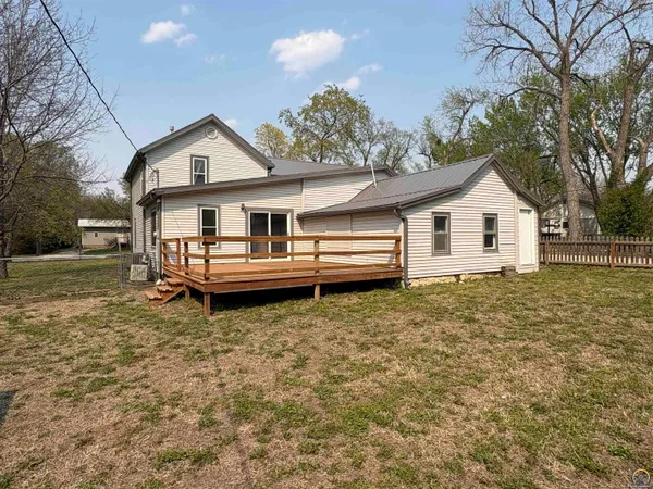 $229,000 | 202 Hackberry Street, Americus, KS 66835