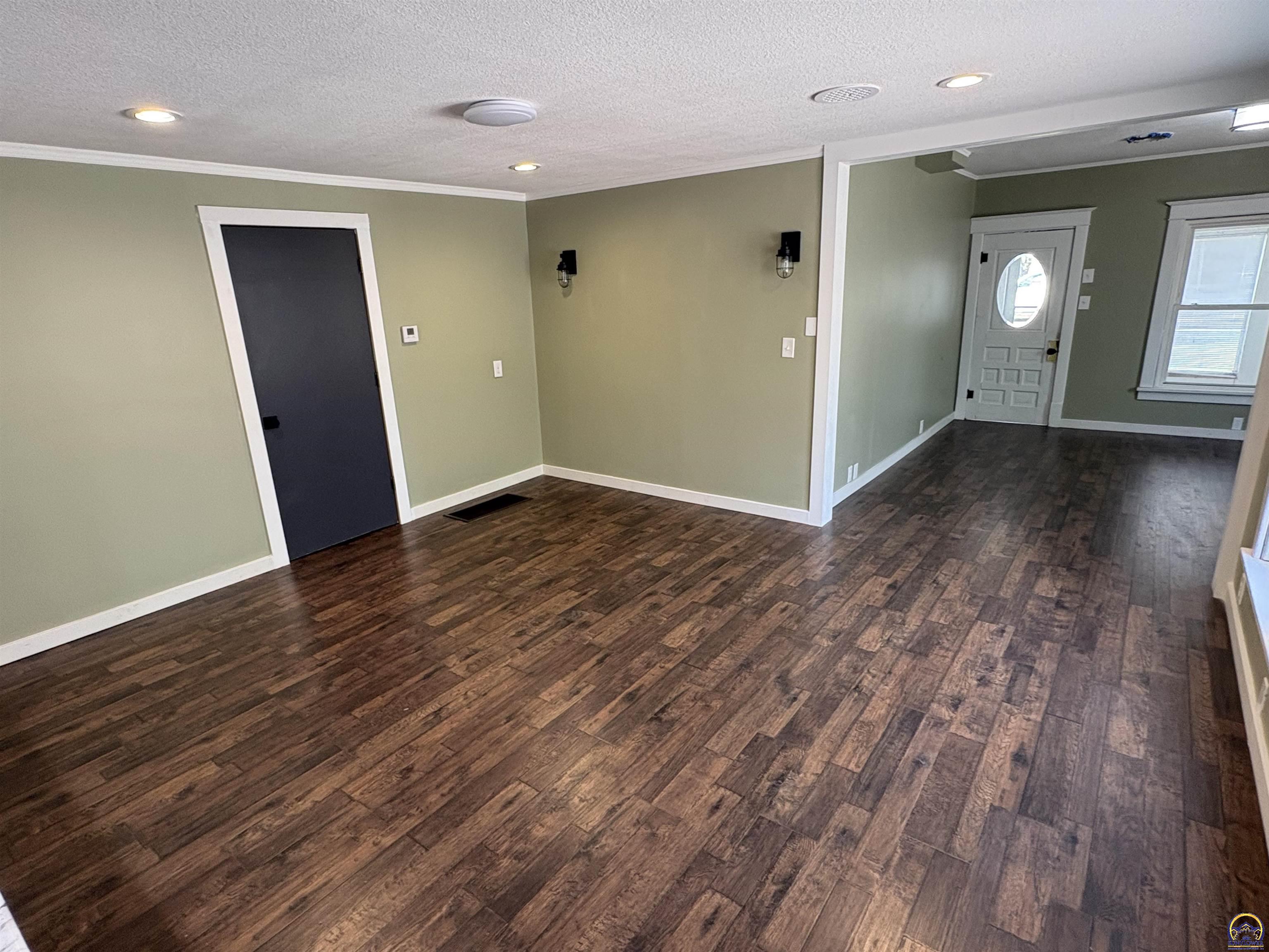 202 Hackberry Street Americus, KS 66835 - Photo 7 of 32