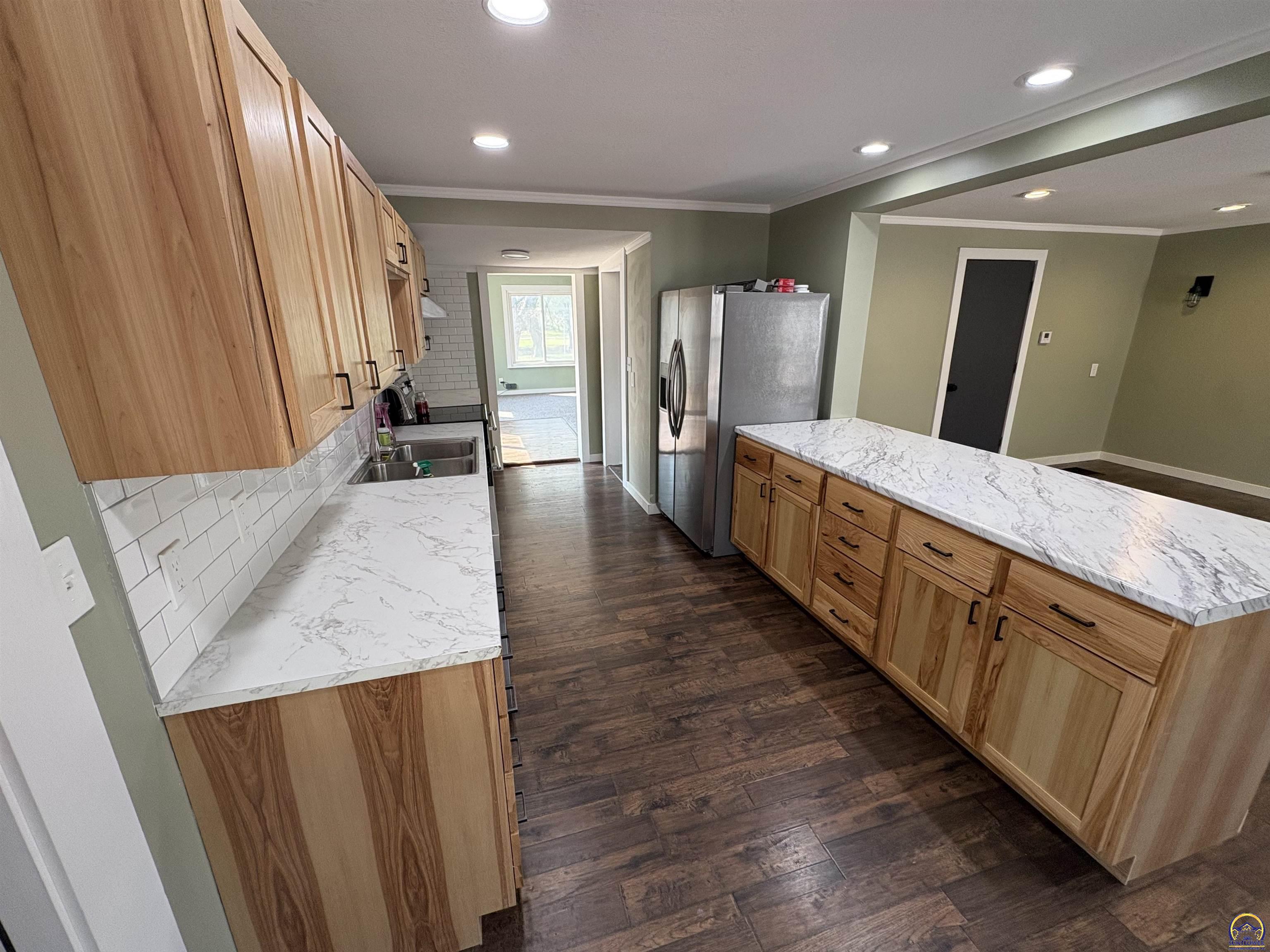 202 Hackberry Street Americus, KS 66835 - Photo 9 of 32