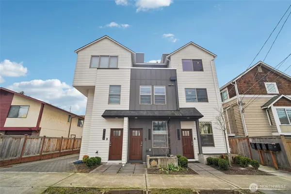 $799,000 | 917 Northwest 52nd Street, Unit C, Seattle, WA 98107