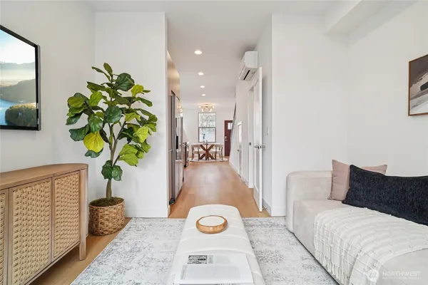 $799,000 | 917 Northwest 52nd Street, Unit C, Seattle, WA 98107