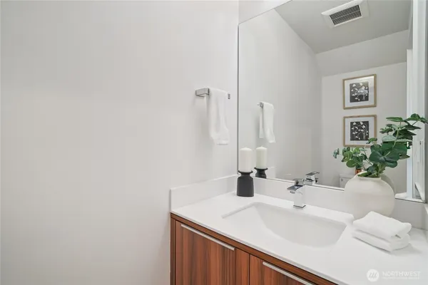 $799,000 | 917 Northwest 52nd Street, Unit C, Seattle, WA 98107