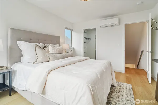 $799,000 | 917 Northwest 52nd Street, Unit C, Seattle, WA 98107