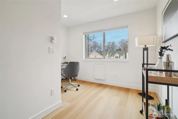 $799,000 | 917 Northwest 52nd Street, Unit C, Seattle, WA 98107