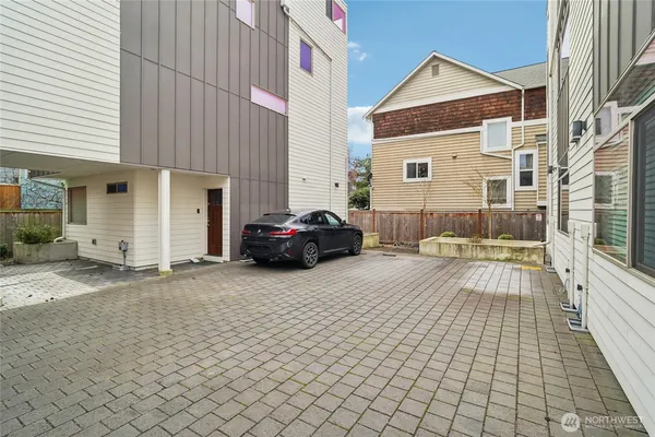 $799,000 | 917 Northwest 52nd Street, Unit C, Seattle, WA 98107