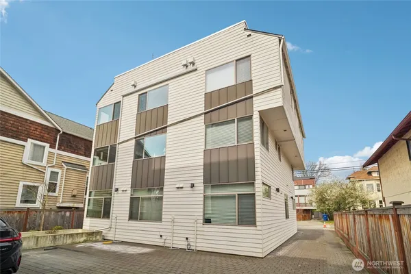 $799,000 | 917 Northwest 52nd Street, Unit C, Seattle, WA 98107