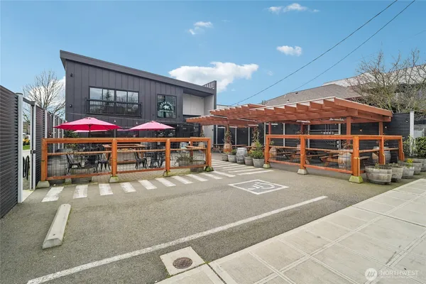 $799,000 | 917 Northwest 52nd Street, Unit C, Seattle, WA 98107