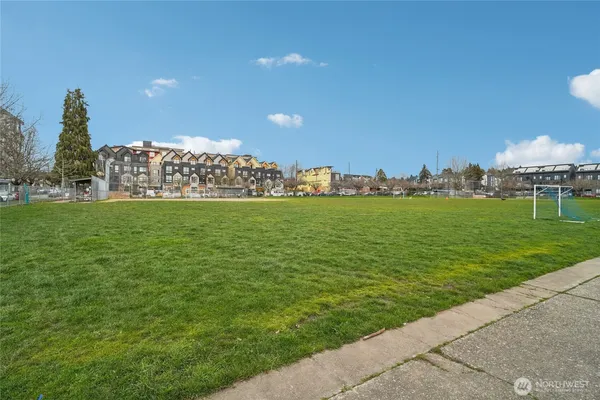 $799,000 | 917 Northwest 52nd Street, Unit C, Seattle, WA 98107