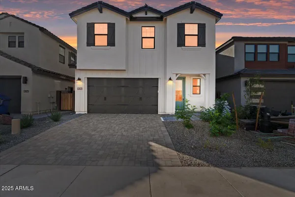 $879,900 | 2431 West Los Arboles Place, Chandler, AZ 85224