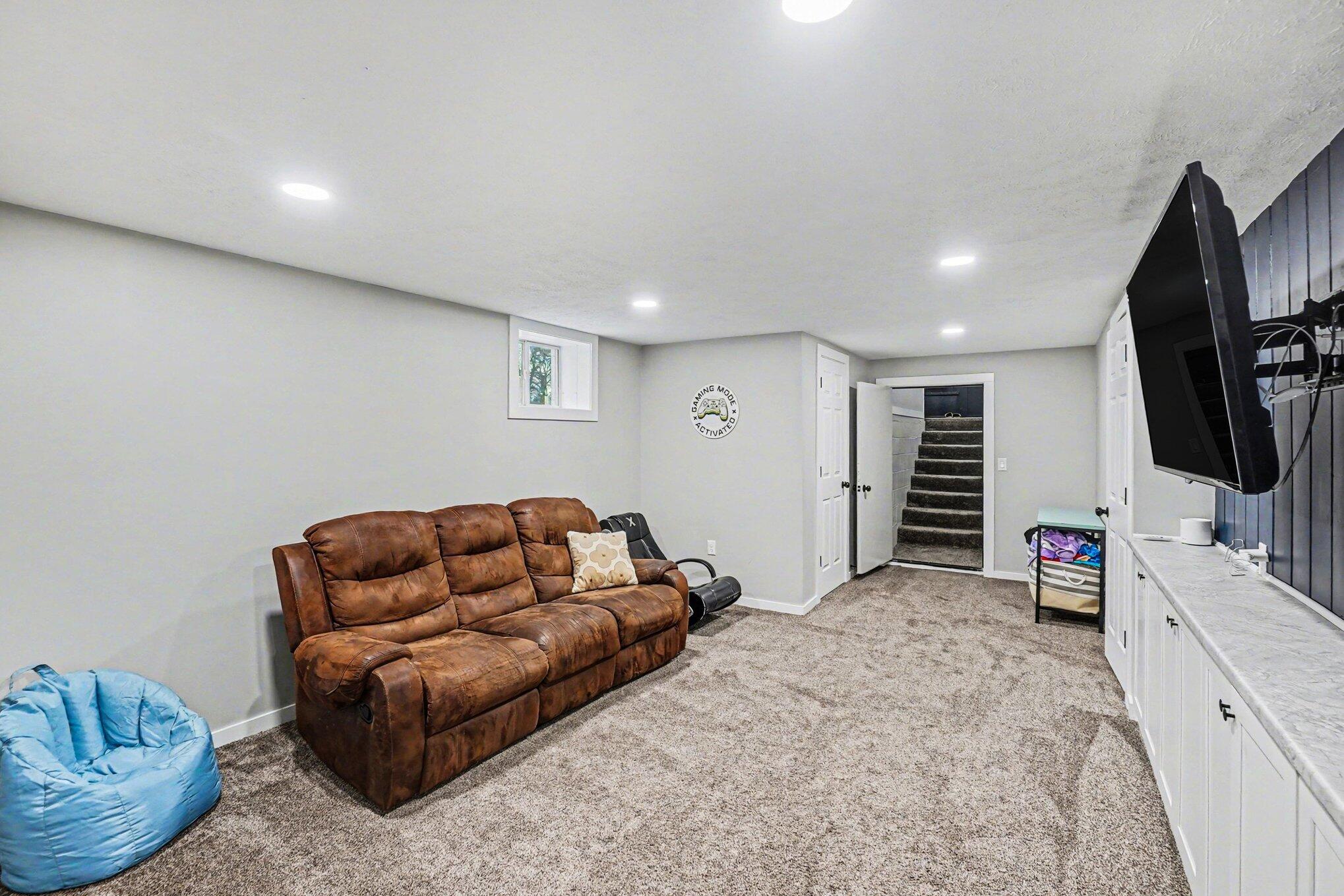 14051 17 Mile Road Rodney, MI 49342 - Photo 21 of 30 007_file_4048