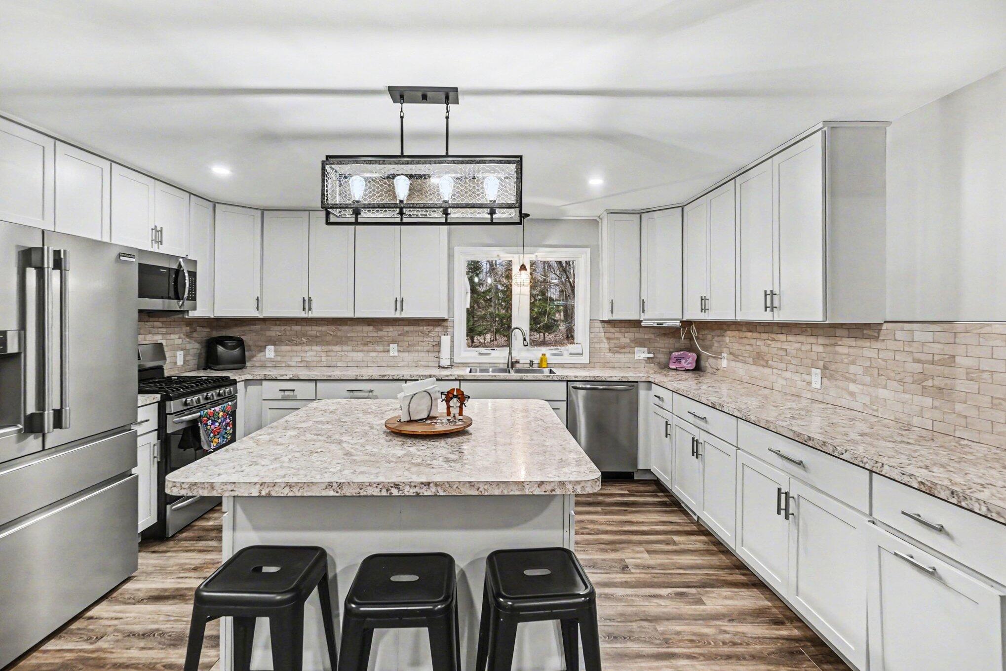 14051 17 Mile Road Rodney, MI 49342 - Photo 5 of 30 011_file_1397