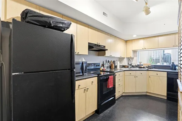 $1,775 | 322 East Central Boulevard, Unit 1109, Orlando, FL 32801