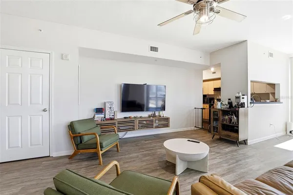 $1,775 | 322 East Central Boulevard, Unit 1109, Orlando, FL 32801