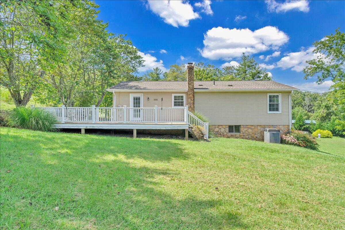 2728 Thompson Ridge Road Ferrum, VA 24088 - Photo 25 of 35 33-MIB02298