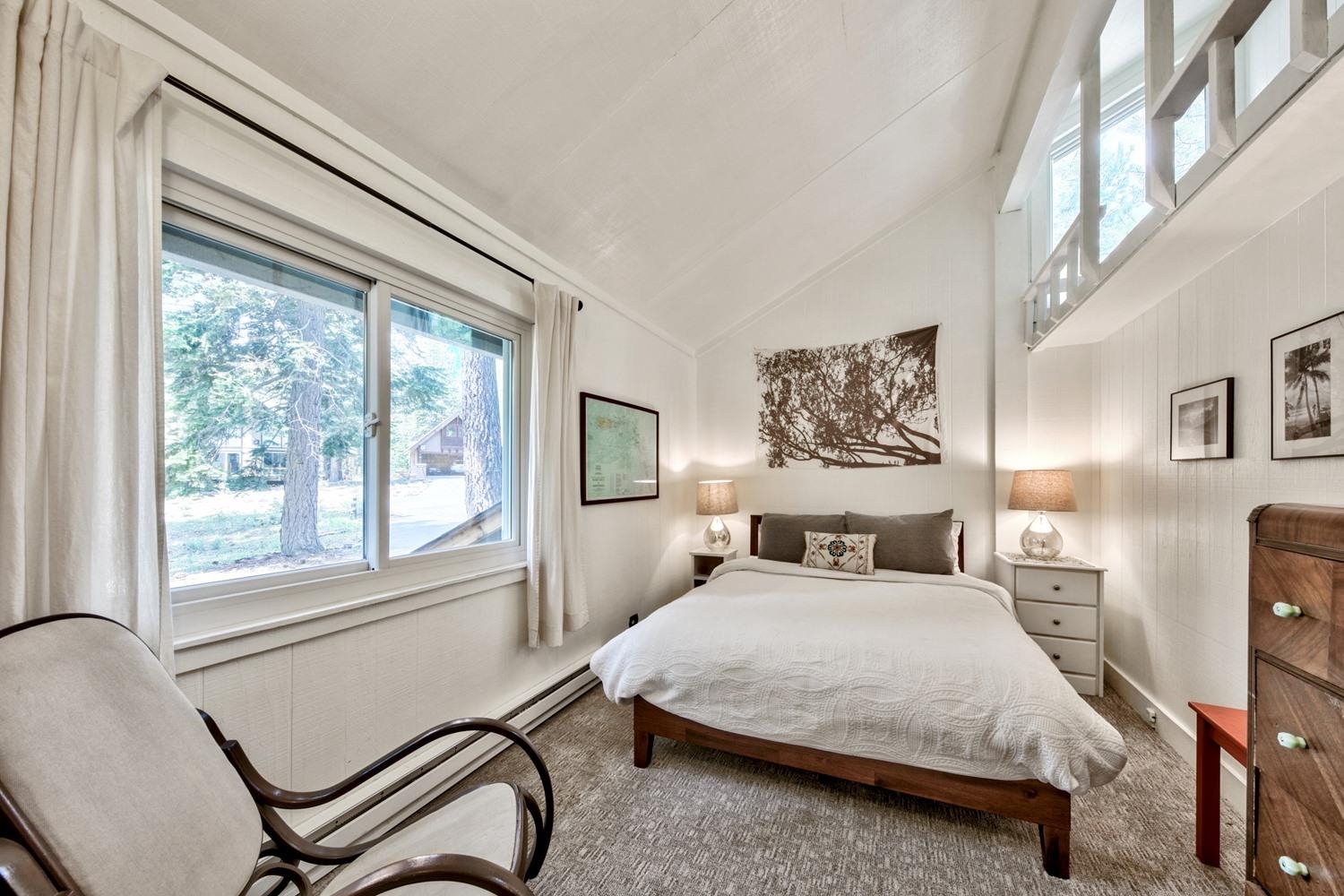 14000 Tyrol Road Truckee, CA 96161 - Photo 12 of 20 Gallery Image 12