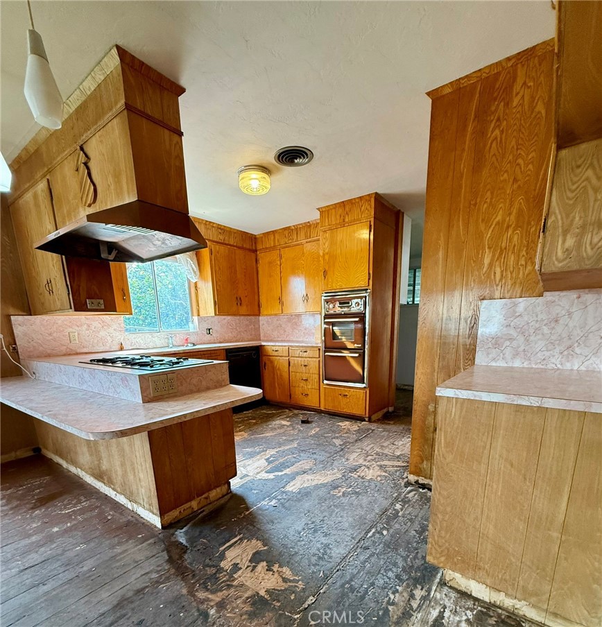 200 South D Street Exeter, CA 93221 - Photo 11 of 60