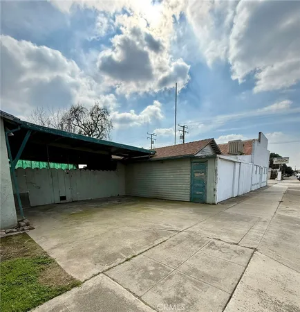 $300,000 | 200 South D Street, Exeter, CA 93221