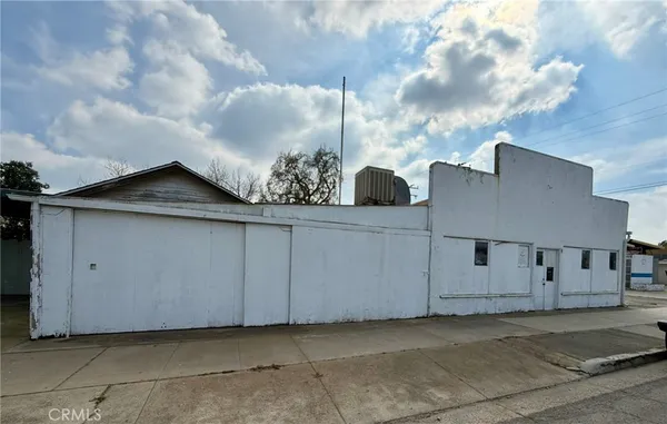 $300,000 | 200 South D Street, Exeter, CA 93221