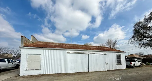 $300,000 | 200 South D Street, Exeter, CA 93221