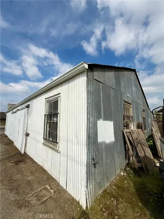 $300,000 | 200 South D Street, Exeter, CA 93221